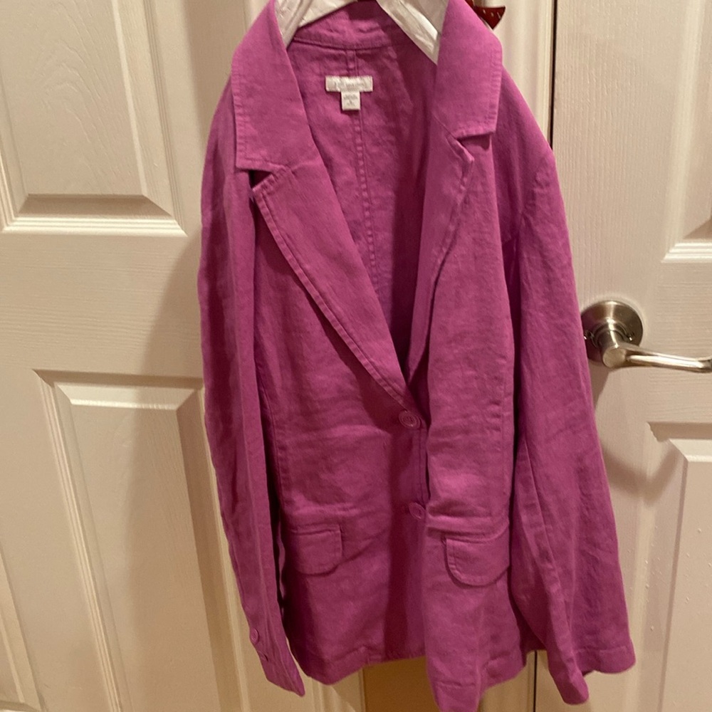 JJILL easy linen blazer.  NWT. Never worn.  Beautiful wild orchid color. Size PM